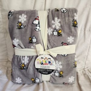 Peanuts Snoopy and Woodstock Blanket